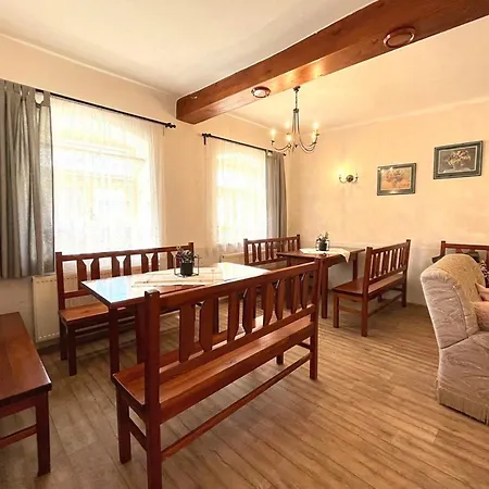 Apartamento Na Rynku Chvalsiny 18